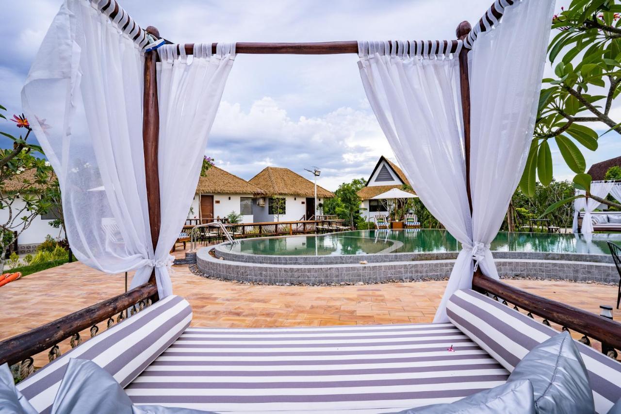 Rivertree Villa & Resort Kampot Buitenkant foto