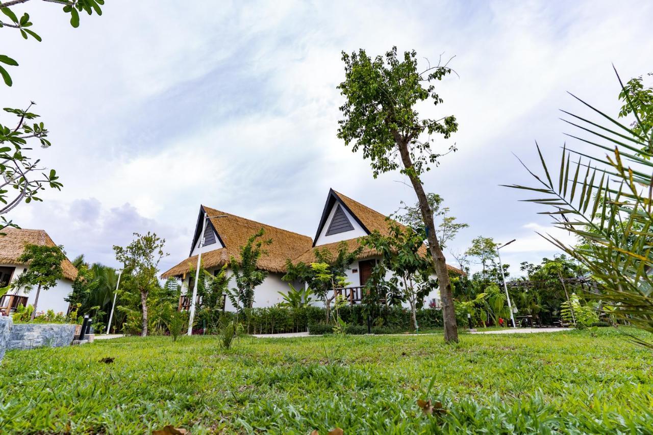 Rivertree Villa & Resort Kampot Buitenkant foto